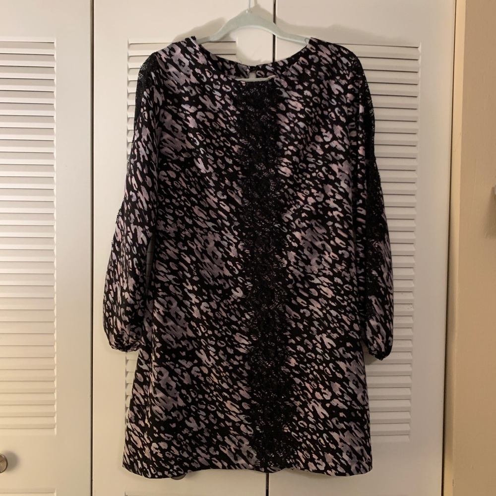 Ladies Xhilaration long sleeved pattern dress